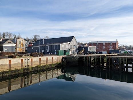 Nova Scotia Village Braces for Pharmacy Closure in Healthcare Desert