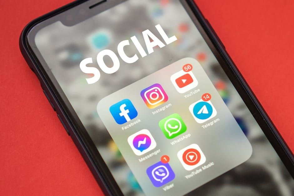 Instagram's 'Instants' Blends Snapchat and BeReal Into One Feature