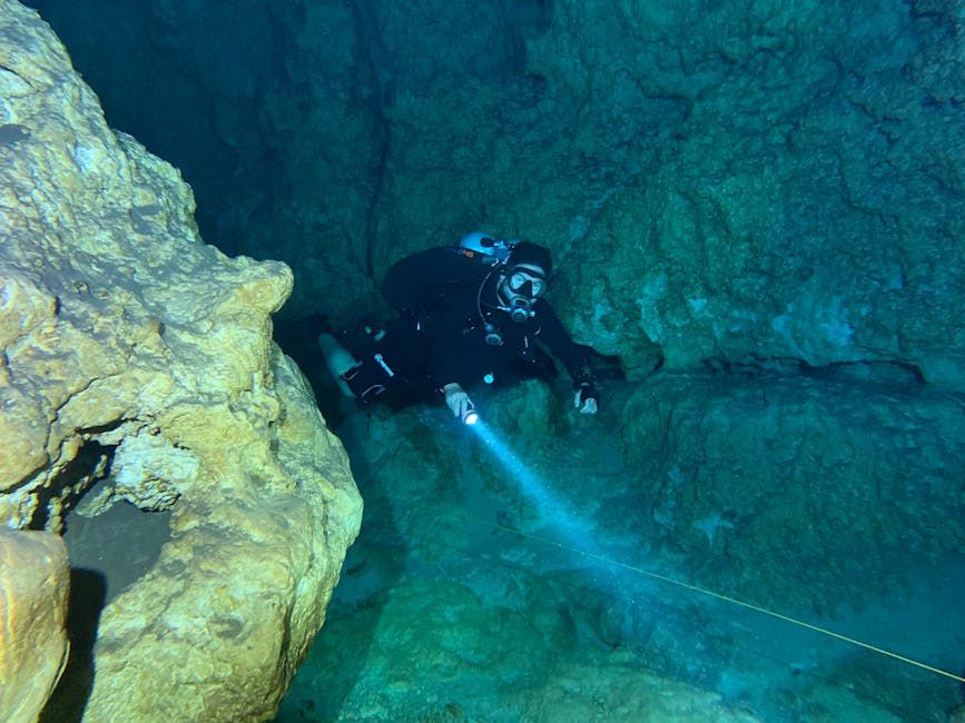 Maldives Rescue Diver Dies Searching for Italian Cave Drowning Victims