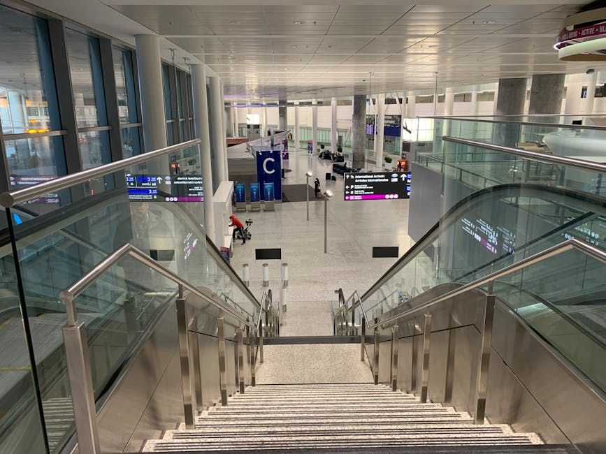 Ottawa Airline Workers' Unpaid Work Probe: Union Says Airlines Are Calling the Shots