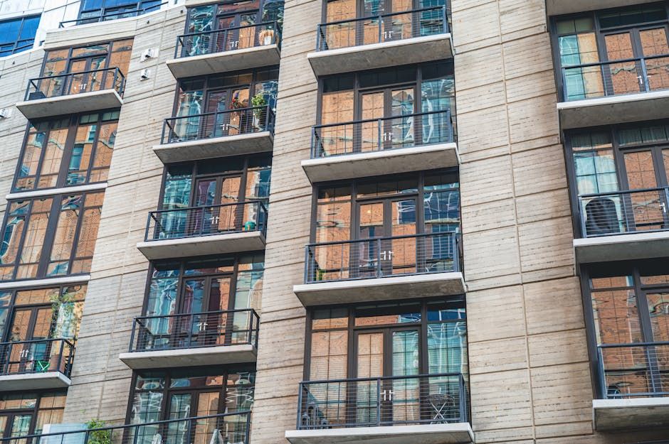 Ottawa Balcony Fall Death Triggers SIU Investigation