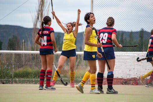 Ottawa Charge Rally Behind Carla MacLeod in Push for Playoffs