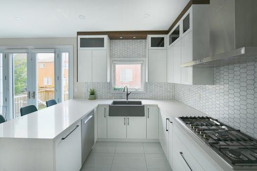 Kitchen Islands vs. Peninsulas: Which Is Right for Your Home?