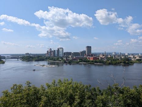 Two Stabbed at Mooney's Bay, One in Critical Condition