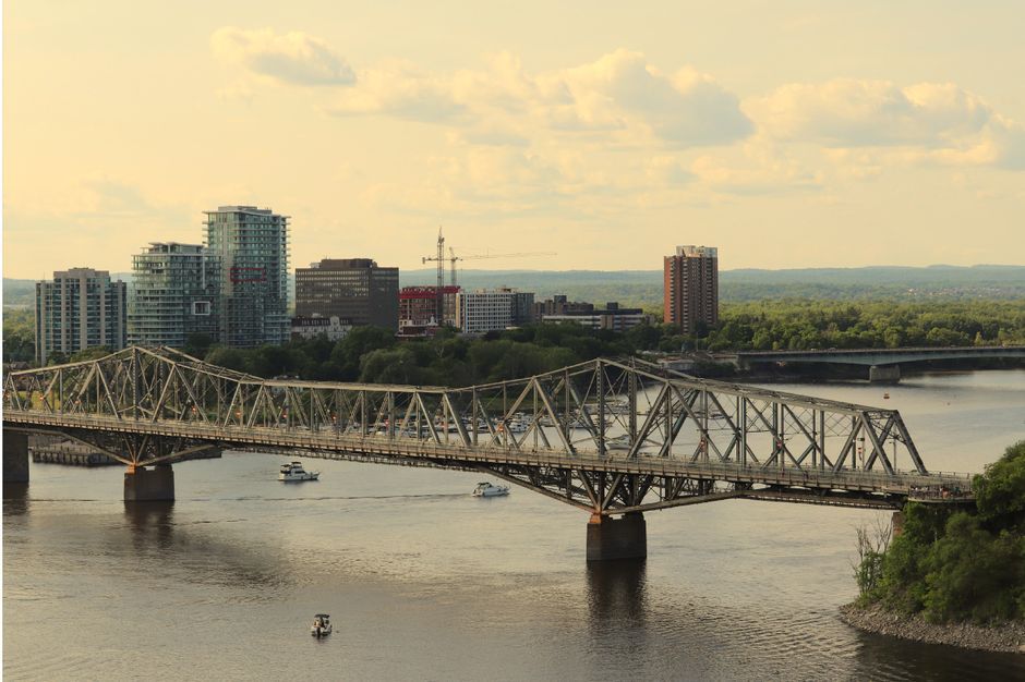 Quebec Pols Battle for Habs Watch Parties Right Across the River