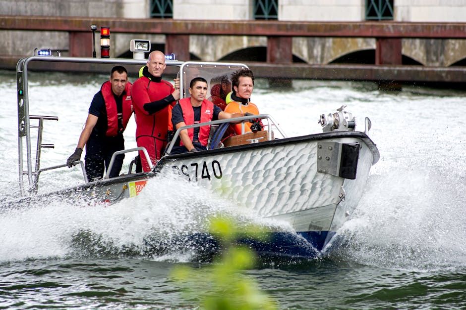 Ottawa Police Search for Missing Paddleboarder on Ottawa River