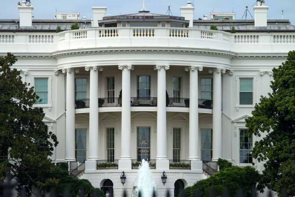 Trump Signs Scaled-Back AI Oversight Order After Tech Industry Pushback